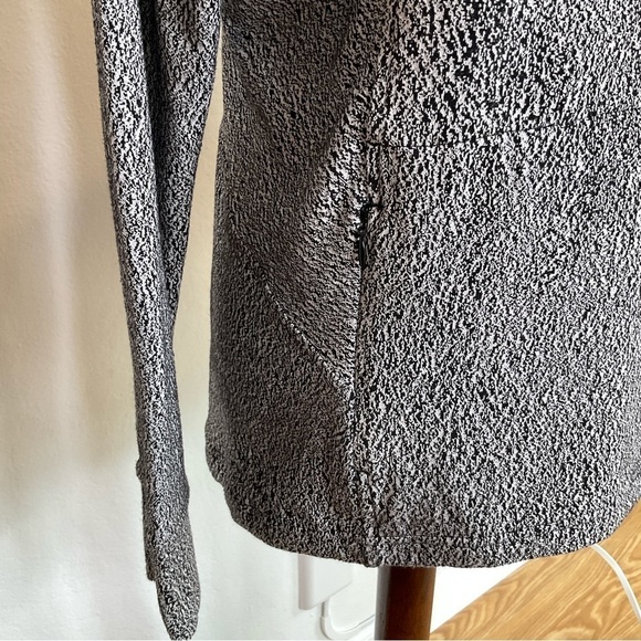 Lululemon Scuba Neck Hoodie Pullover Size 4 Heathered Black - Picture 5 of 12